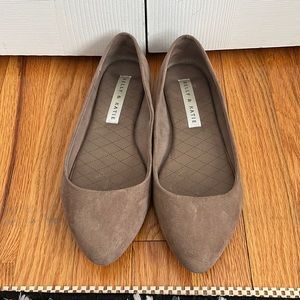 Kelly & Katie pointed flat